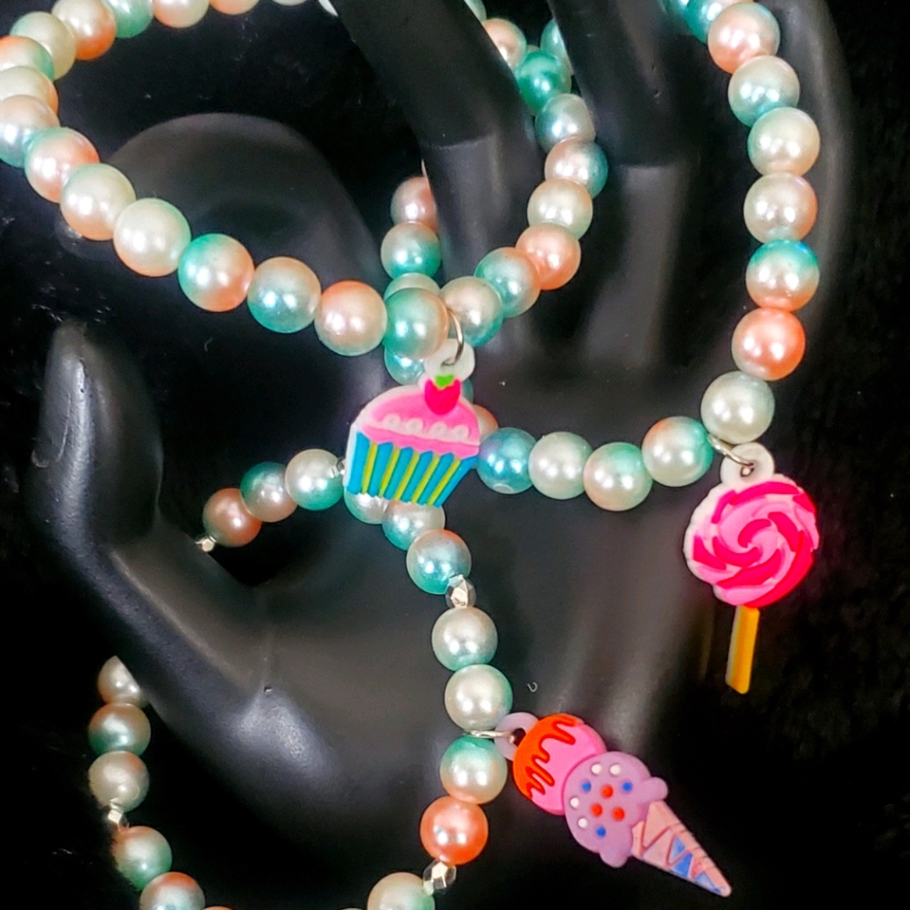 Charm Bracelet strech bead bracelet